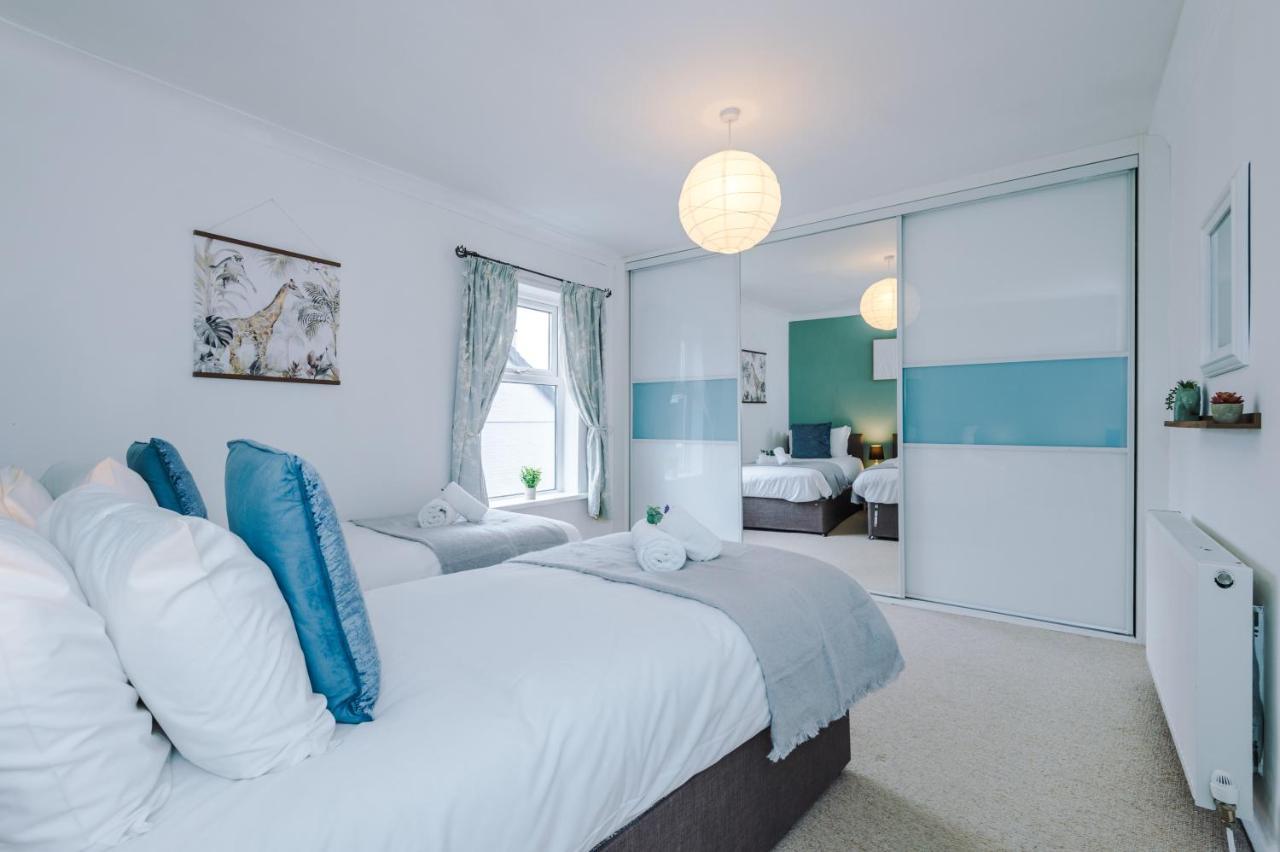 New! Spacious 2-bed In By 53 Degrees Property, Ideal For Long Stays, Great Location - Sleeps 6 Дом отдыха Честер