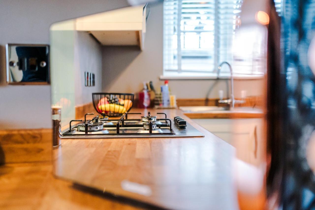 Дом отдыха New! Spacious 2-bed In By 53 Degrees Property, Ideal For Long Stays, Great Location - Sleeps 6 *