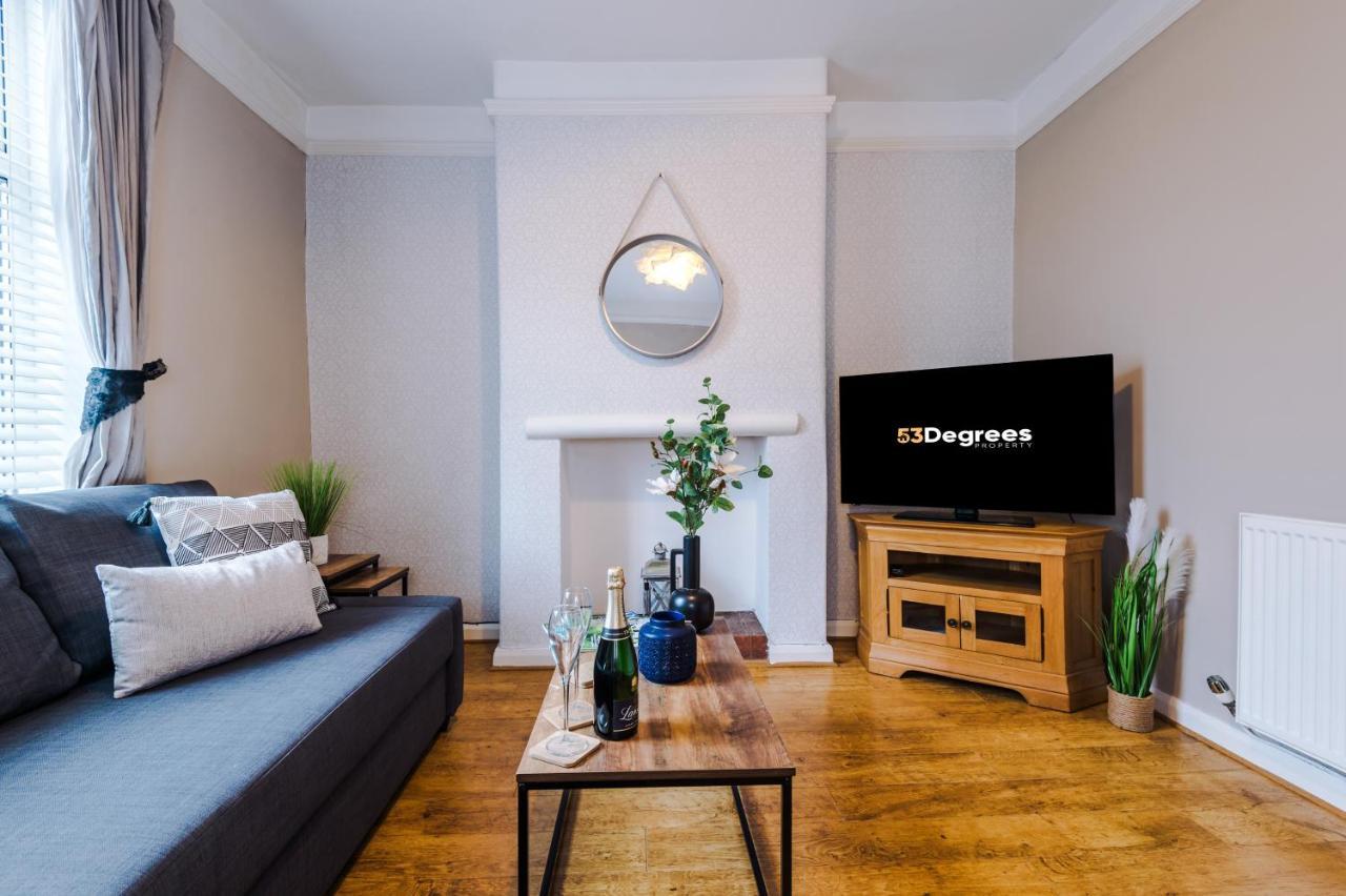 Дом отдыха New! Spacious 2-bed In By 53 Degrees Property, Ideal For Long Stays, Great Location - Sleeps 6 Честер